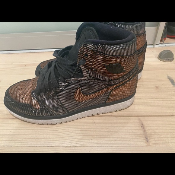 Nike Air Jordan’s in Black and Rose Gold - Picture 7 of 9